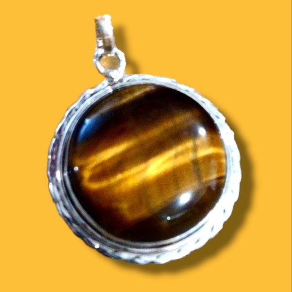 Tigers Eye Round Pendant with Silver Bezel - Picture 13 of 16